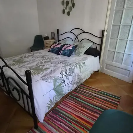 Апартаменты Coquet A La Campagne Citadine Ним